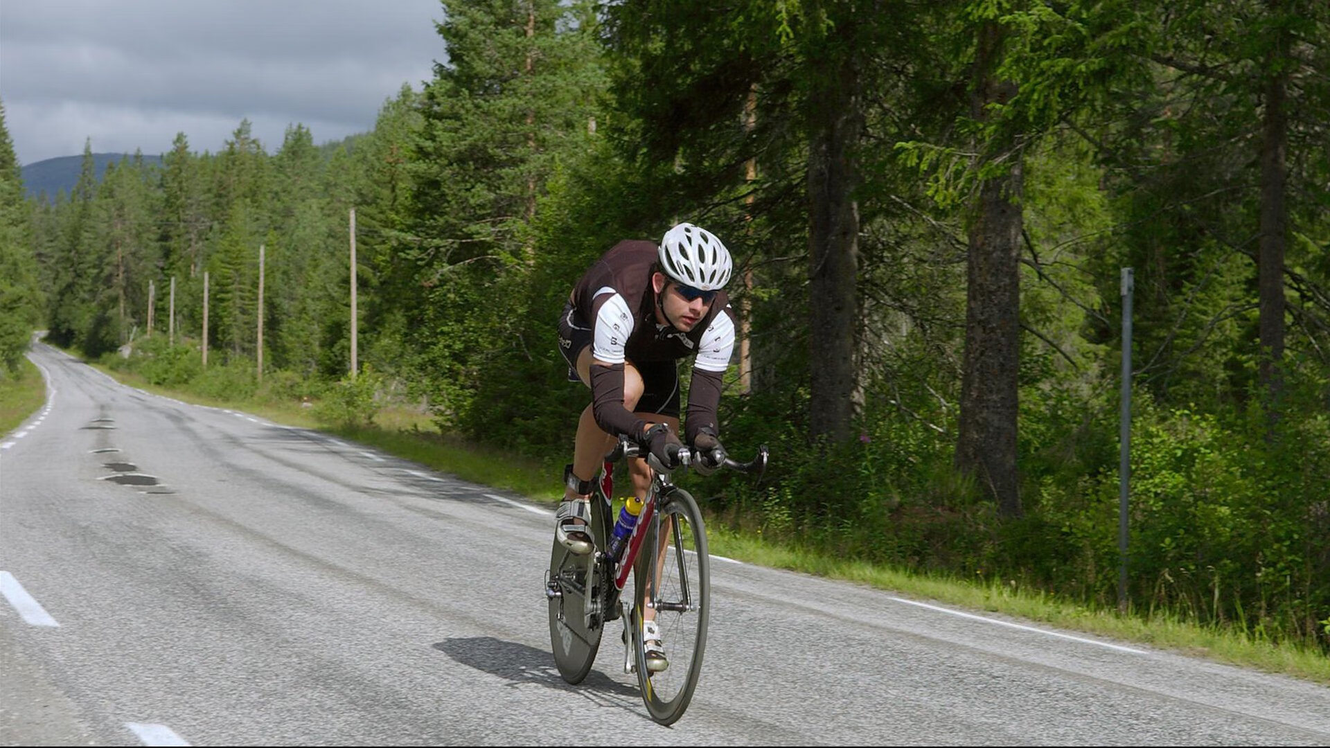 特色野外越野战争游戏，团队合作的极限考验，越野竞技游戏
